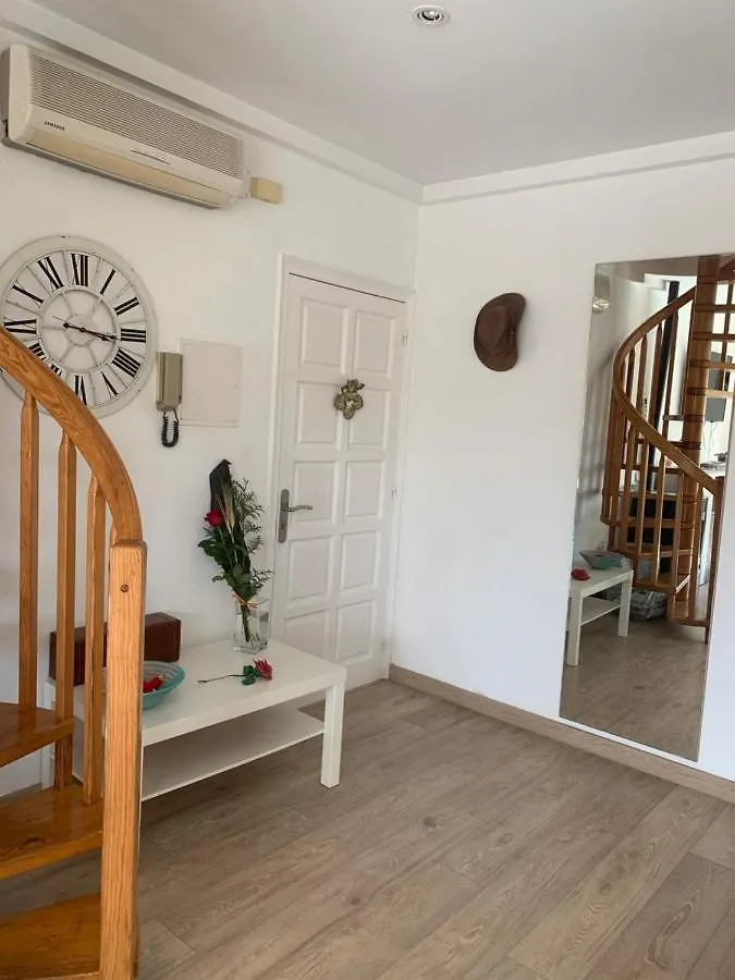 Pals Apartament Centric 0*,